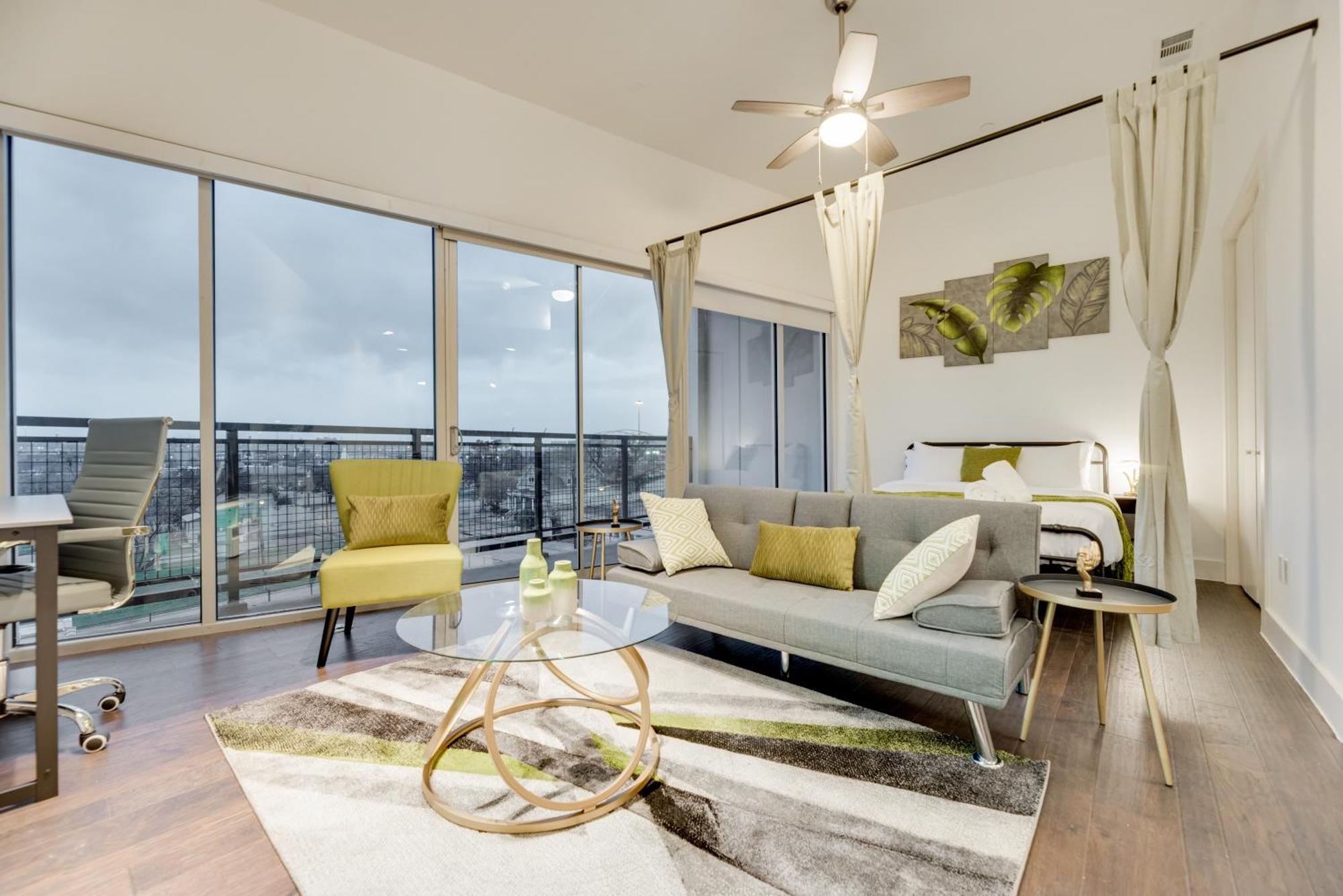 Cozy Loft Style 2Br I Gym I Parking I Workspace Даллас Екстер'єр фото